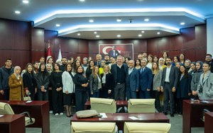 41 No.lu Sigorta Acenteleri Meslek Komitesi "Geleceğin Sigorta Dünyası ve Günümüzde Sigorta Acenteleri" konulu bir toplantı düzenledi.